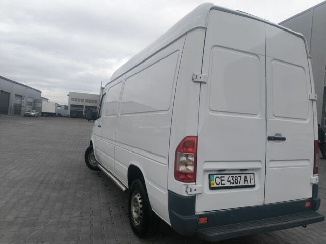 Белый Мерседес Sprinter, объемом двигателя 2.7 л и пробегом 330 тыс. км за 12000 $, фото 3 на Automoto.ua