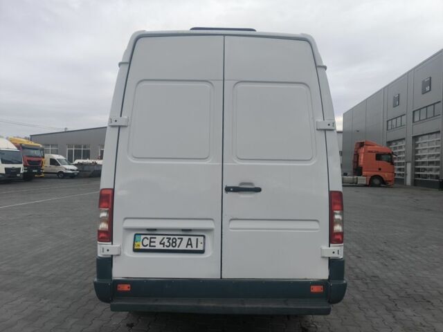Белый Мерседес Sprinter, объемом двигателя 2.7 л и пробегом 330 тыс. км за 12000 $, фото 4 на Automoto.ua