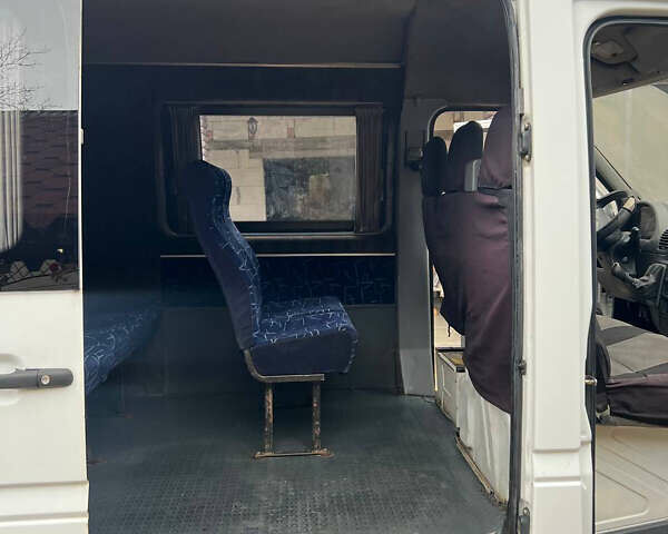 Білий Мерседес Sprinter, об'ємом двигуна 2.2 л та пробігом 307 тис. км за 5800 $, фото 8 на Automoto.ua