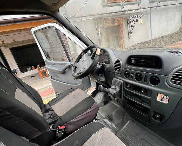 Білий Мерседес Sprinter, об'ємом двигуна 2.2 л та пробігом 307 тис. км за 5800 $, фото 9 на Automoto.ua