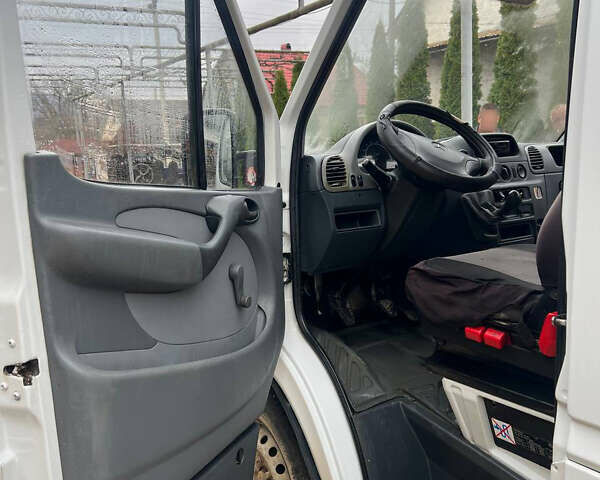 Білий Мерседес Sprinter, об'ємом двигуна 2.2 л та пробігом 307 тис. км за 5800 $, фото 3 на Automoto.ua