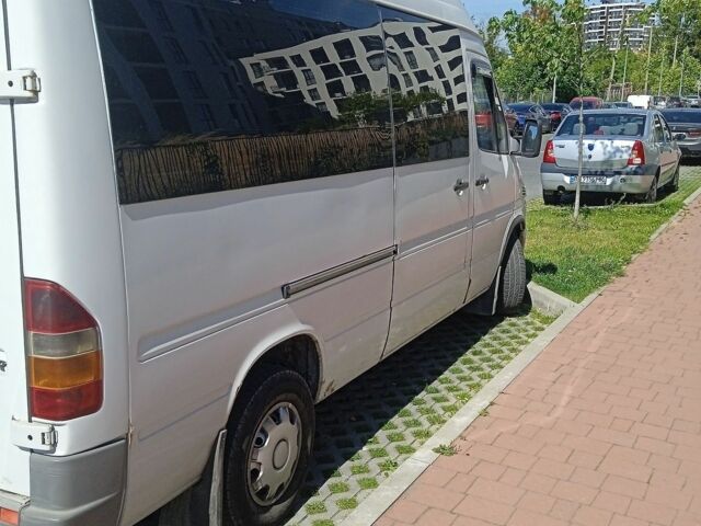 Білий Мерседес Sprinter, об'ємом двигуна 2.7 л та пробігом 780 тис. км за 8000 $, фото 3 на Automoto.ua