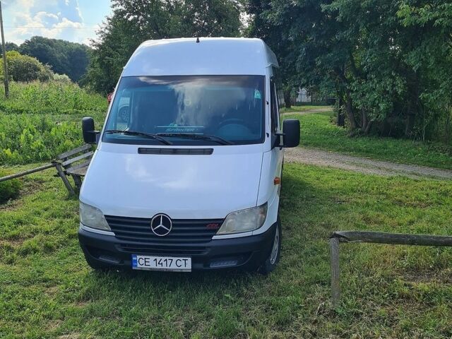 Білий Мерседес Sprinter, об'ємом двигуна 2.2 л та пробігом 500 тис. км за 10000 $, фото 1 на Automoto.ua