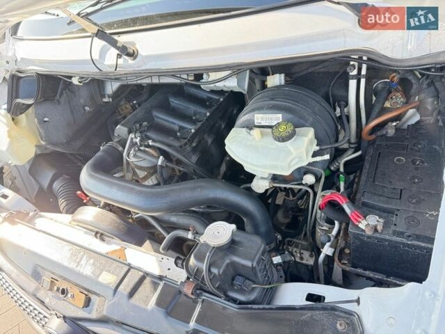 Белый Мерседес Sprinter, объемом двигателя 2.15 л и пробегом 391 тыс. км за 7300 $, фото 30 на Automoto.ua