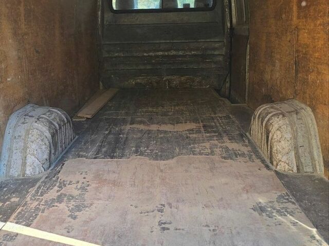 Белый Мерседес Sprinter, объемом двигателя 2.2 л и пробегом 530 тыс. км за 8300 $, фото 11 на Automoto.ua