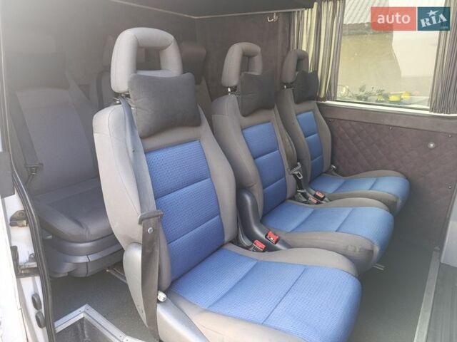 Белый Мерседес Sprinter, объемом двигателя 2.15 л и пробегом 390 тыс. км за 8800 $, фото 1 на Automoto.ua