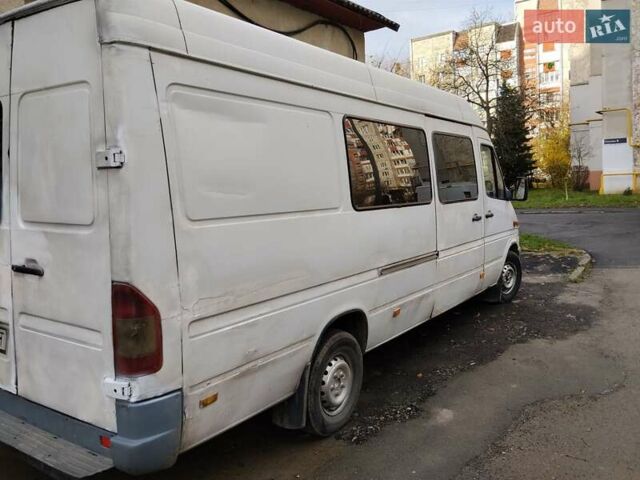 Белый Мерседес Sprinter, объемом двигателя 2.15 л и пробегом 802 тыс. км за 5800 $, фото 2 на Automoto.ua