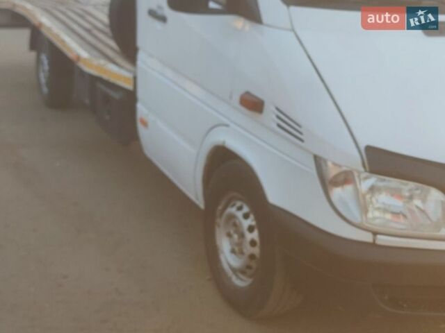 Белый Мерседес Sprinter, объемом двигателя 2.2 л и пробегом 381 тыс. км за 9900 $, фото 10 на Automoto.ua