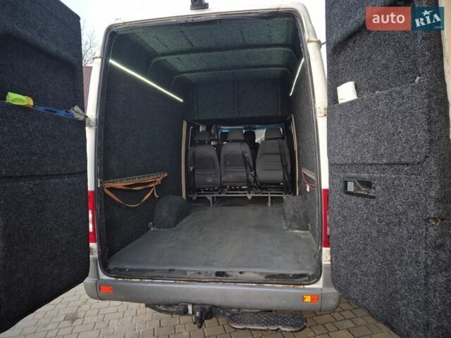 Белый Мерседес Sprinter, объемом двигателя 2.15 л и пробегом 390 тыс. км за 8800 $, фото 2 на Automoto.ua