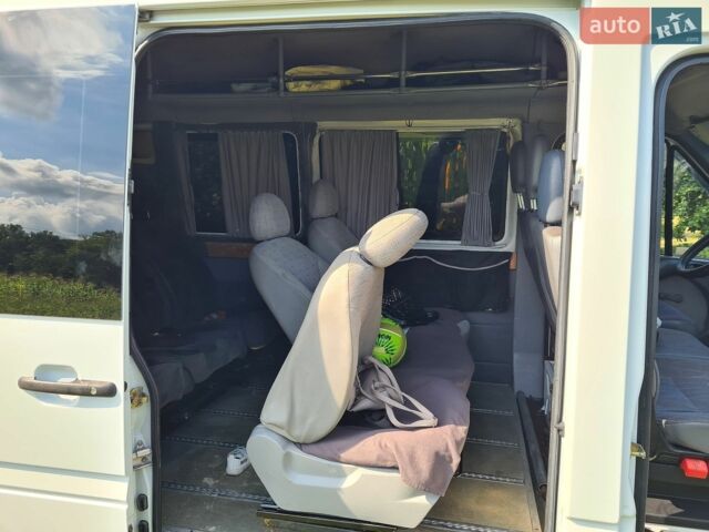Білий Мерседес Sprinter, об'ємом двигуна 2.2 л та пробігом 500 тис. км за 10000 $, фото 6 на Automoto.ua