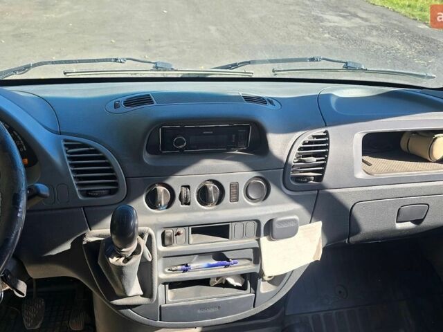 Белый Мерседес Sprinter, объемом двигателя 2.2 л и пробегом 530 тыс. км за 8300 $, фото 15 на Automoto.ua