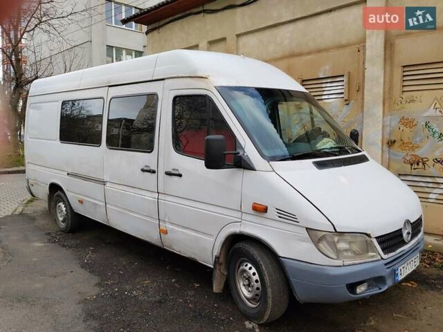 Белый Мерседес Sprinter, объемом двигателя 2.15 л и пробегом 802 тыс. км за 5800 $, фото 1 на Automoto.ua