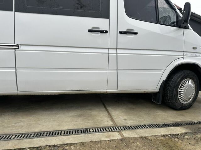 Білий Мерседес Sprinter, об'ємом двигуна 2.1 л та пробігом 500 тис. км за 7500 $, фото 2 на Automoto.ua