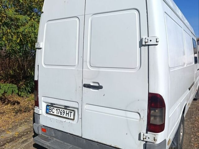 Белый Мерседес Sprinter, объемом двигателя 2.2 л и пробегом 570 тыс. км за 7700 $, фото 13 на Automoto.ua