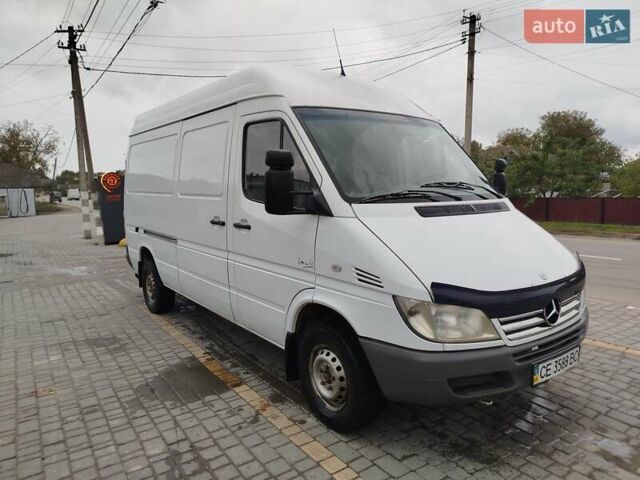 Белый Мерседес Sprinter, объемом двигателя 2.2 л и пробегом 460 тыс. км за 7500 $, фото 3 на Automoto.ua