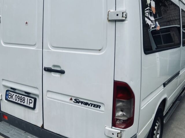 Белый Мерседес Sprinter, объемом двигателя 2.7 л и пробегом 45 тыс. км за 7900 $, фото 10 на Automoto.ua