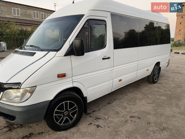 Білий Мерседес Sprinter, об'ємом двигуна 2.69 л та пробігом 350 тис. км за 8000 $, фото 5 на Automoto.ua