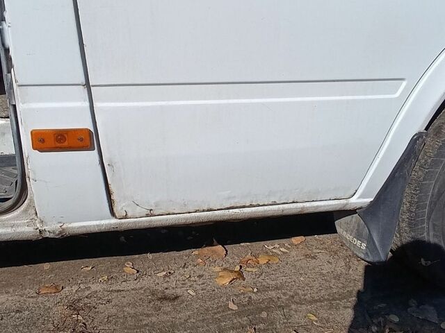 Белый Мерседес Sprinter, объемом двигателя 2.2 л и пробегом 570 тыс. км за 7700 $, фото 20 на Automoto.ua