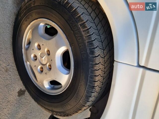 Белый Мерседес Sprinter, объемом двигателя 2.15 л и пробегом 639 тыс. км за 6800 $, фото 13 на Automoto.ua