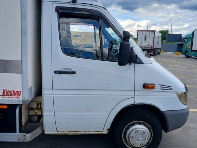 Білий Мерседес Sprinter, об'ємом двигуна 2.7 л та пробігом 690 тис. км за 15000 $, фото 21 на Automoto.ua