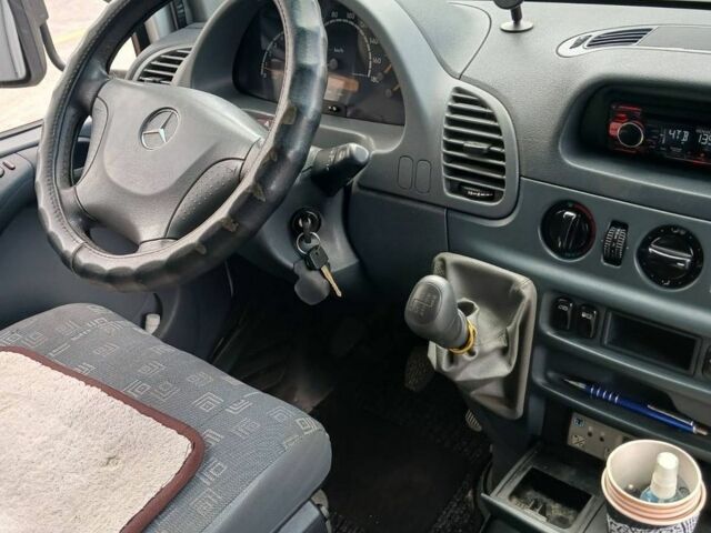 Білий Мерседес Sprinter, об'ємом двигуна 2.7 л та пробігом 690 тис. км за 15000 $, фото 2 на Automoto.ua