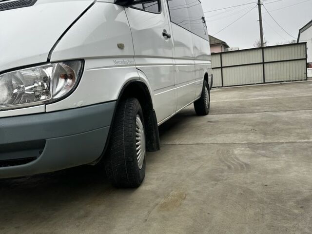 Білий Мерседес Sprinter, об'ємом двигуна 2.1 л та пробігом 500 тис. км за 7500 $, фото 1 на Automoto.ua