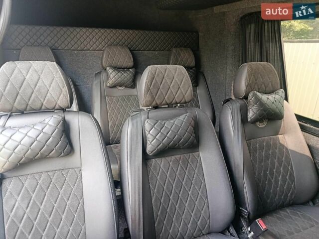 Белый Мерседес Sprinter, объемом двигателя 2.99 л и пробегом 330 тыс. км за 15000 $, фото 12 на Automoto.ua