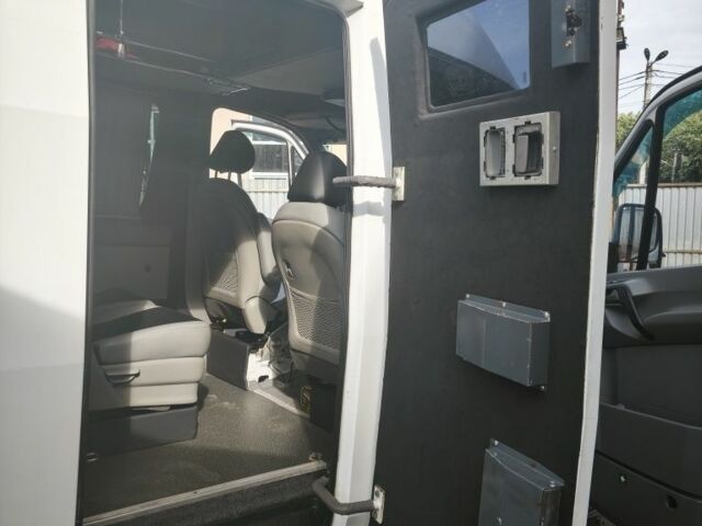 Белый Мерседес Sprinter, объемом двигателя 2.1 л и пробегом 498 тыс. км за 14500 $, фото 4 на Automoto.ua