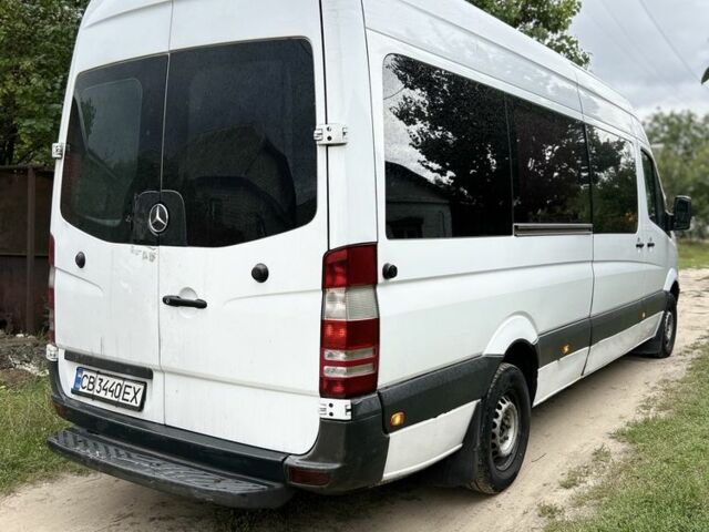 Белый Мерседес Sprinter, объемом двигателя 2.2 л и пробегом 800 тыс. км за 10480 $, фото 4 на Automoto.ua