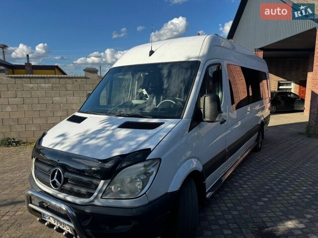 Белый Мерседес Sprinter, объемом двигателя 2.15 л и пробегом 450 тыс. км за 16000 $, фото 3 на Automoto.ua