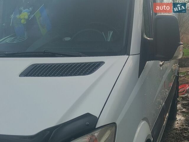 Білий Мерседес Sprinter, об'ємом двигуна 2.1 л та пробігом 370 тис. км за 9000 $, фото 6 на Automoto.ua
