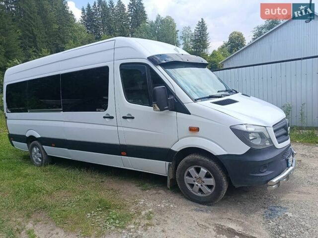 Белый Мерседес Sprinter, объемом двигателя 2.99 л и пробегом 330 тыс. км за 15000 $, фото 13 на Automoto.ua