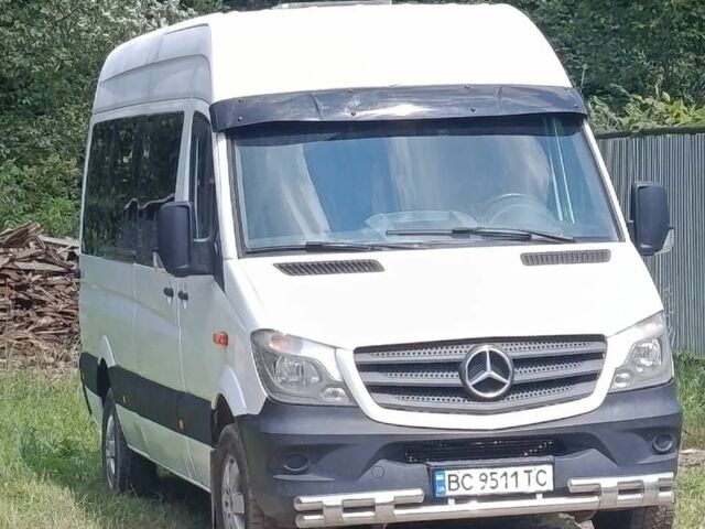 Белый Мерседес Sprinter, объемом двигателя 2.99 л и пробегом 330 тыс. км за 15000 $, фото 5 на Automoto.ua