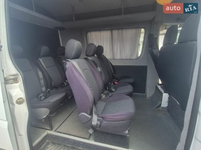 Белый Мерседес Sprinter, объемом двигателя 2.15 л и пробегом 205 тыс. км за 11000 $, фото 8 на Automoto.ua
