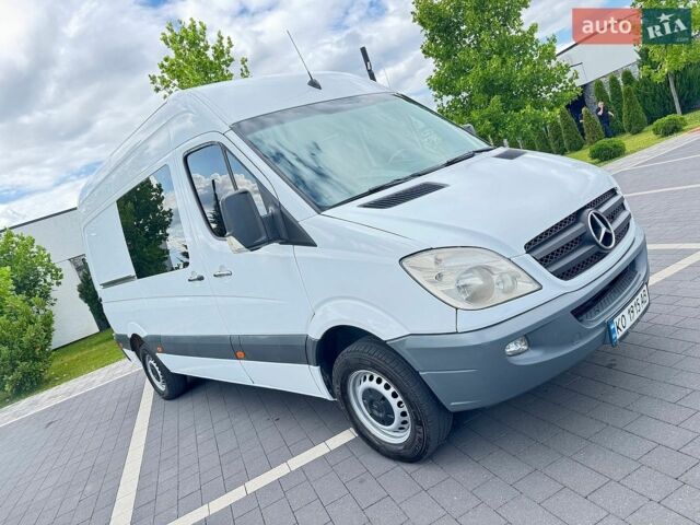 Белый Мерседес Sprinter, объемом двигателя 2.15 л и пробегом 387 тыс. км за 9000 $, фото 11 на Automoto.ua