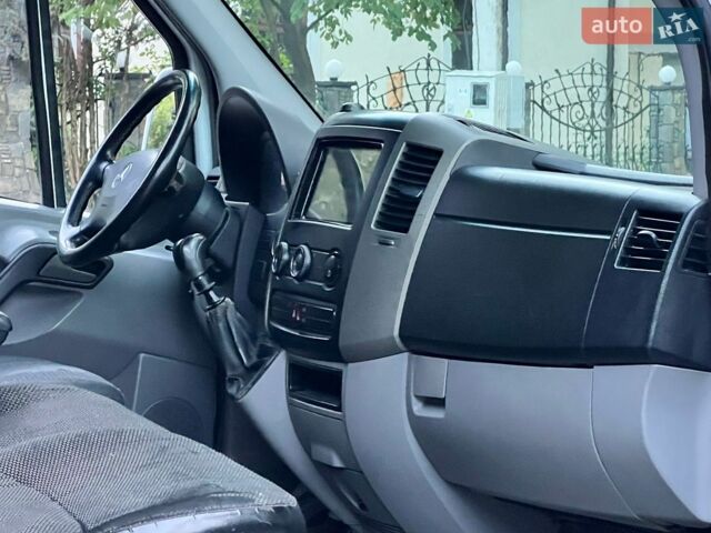 Белый Мерседес Sprinter, объемом двигателя 2.15 л и пробегом 600 тыс. км за 12450 $, фото 60 на Automoto.ua