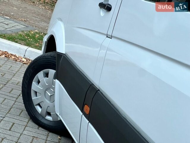 Белый Мерседес Sprinter, объемом двигателя 2.15 л и пробегом 600 тыс. км за 12450 $, фото 37 на Automoto.ua