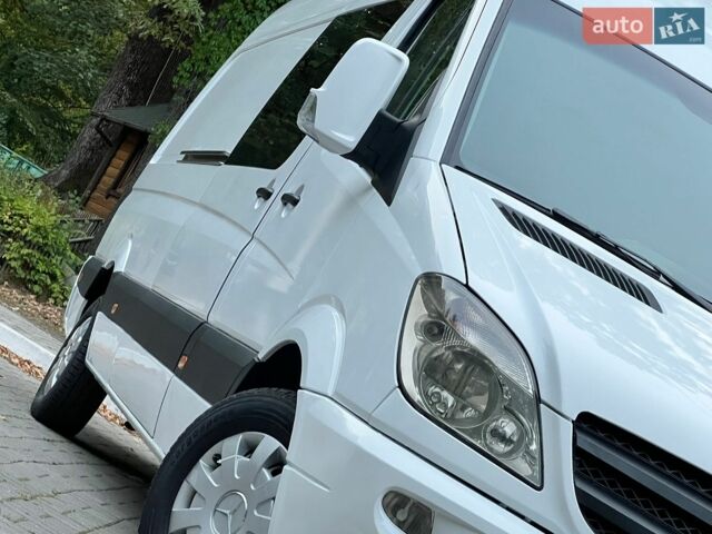 Белый Мерседес Sprinter, объемом двигателя 2.15 л и пробегом 600 тыс. км за 12450 $, фото 18 на Automoto.ua