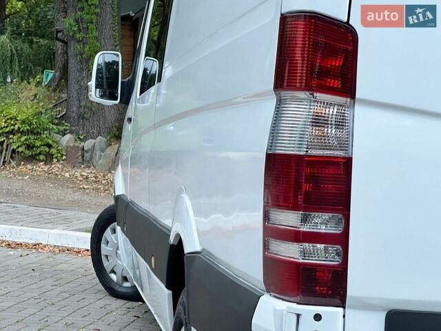 Белый Мерседес Sprinter, объемом двигателя 2.15 л и пробегом 600 тыс. км за 12450 $, фото 32 на Automoto.ua