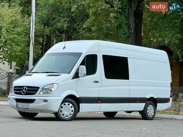 Белый Мерседес Sprinter, объемом двигателя 2.15 л и пробегом 600 тыс. км за 12450 $, фото 3 на Automoto.ua