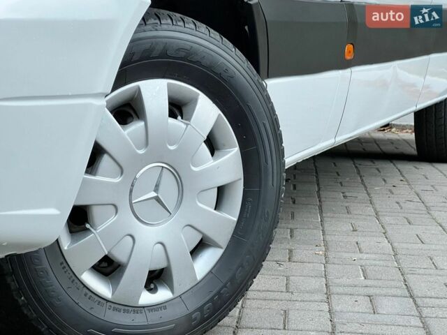Белый Мерседес Sprinter, объемом двигателя 2.15 л и пробегом 600 тыс. км за 12450 $, фото 9 на Automoto.ua