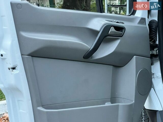 Белый Мерседес Sprinter, объемом двигателя 2.15 л и пробегом 600 тыс. км за 12450 $, фото 52 на Automoto.ua