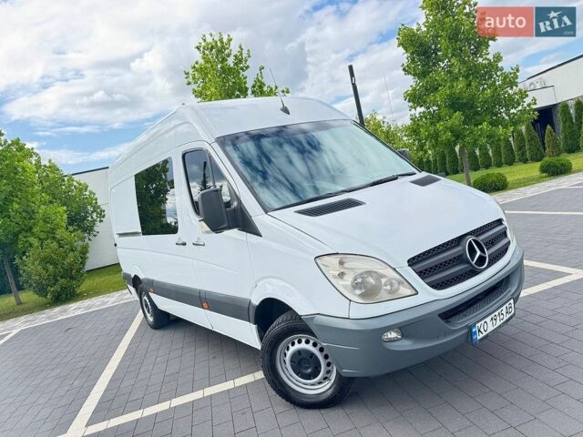Белый Мерседес Sprinter, объемом двигателя 2.15 л и пробегом 387 тыс. км за 9000 $, фото 41 на Automoto.ua