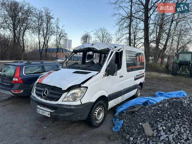 Белый Мерседес Sprinter, объемом двигателя 2.15 л и пробегом 500 тыс. км за 4300 $, фото 3 на Automoto.ua