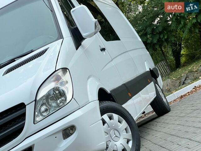 Белый Мерседес Sprinter, объемом двигателя 2.15 л и пробегом 600 тыс. км за 12450 $, фото 5 на Automoto.ua