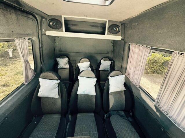 Белый Мерседес Sprinter, объемом двигателя 2.1 л и пробегом 450 тыс. км за 11000 $, фото 3 на Automoto.ua