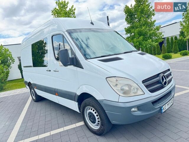 Белый Мерседес Sprinter, объемом двигателя 2.15 л и пробегом 387 тыс. км за 9000 $, фото 10 на Automoto.ua