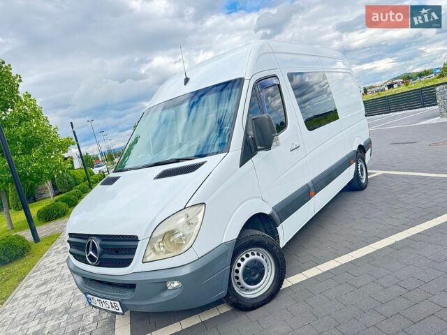Белый Мерседес Sprinter, объемом двигателя 2.15 л и пробегом 387 тыс. км за 9000 $, фото 43 на Automoto.ua