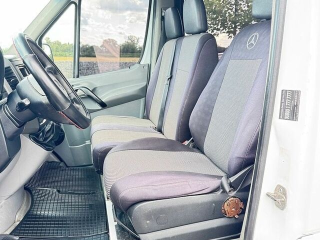 Белый Мерседес Sprinter, объемом двигателя 2.15 л и пробегом 387 тыс. км за 9000 $, фото 17 на Automoto.ua