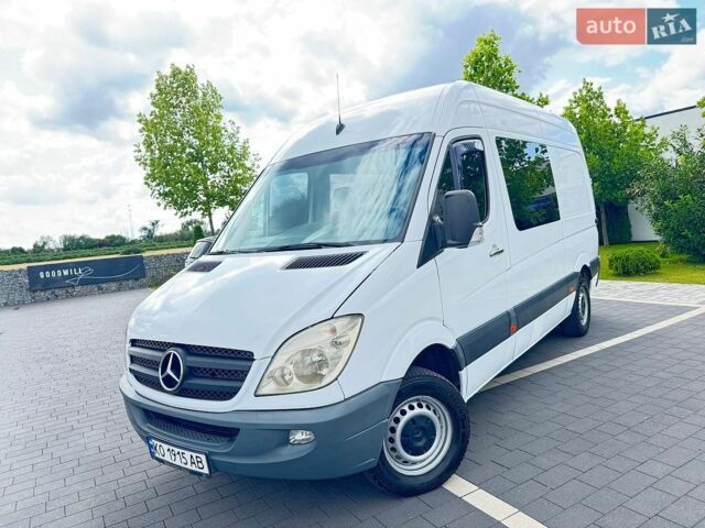 Белый Мерседес Sprinter, объемом двигателя 2.15 л и пробегом 387 тыс. км за 9000 $, фото 42 на Automoto.ua
